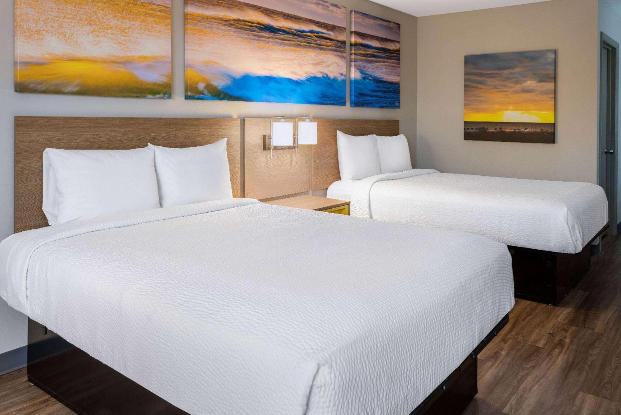 Days Inn By Wyndham Louisburg Екстер'єр фото